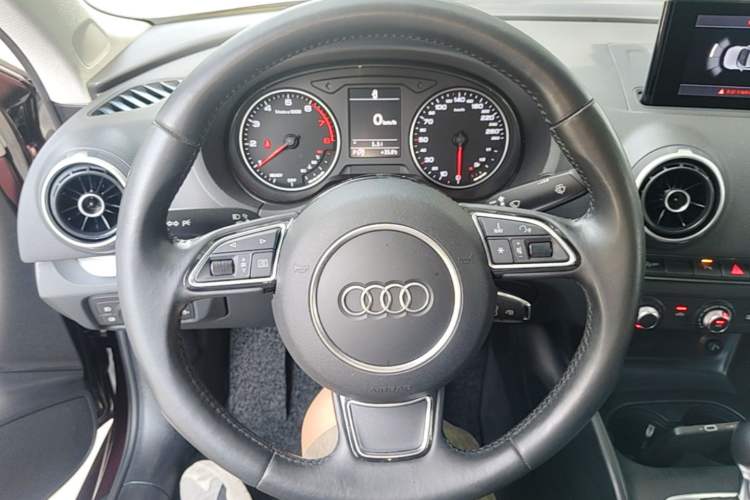 Used Audi A3 2016 Limousine 35 TFSI Prestige Edition Steering Wheel