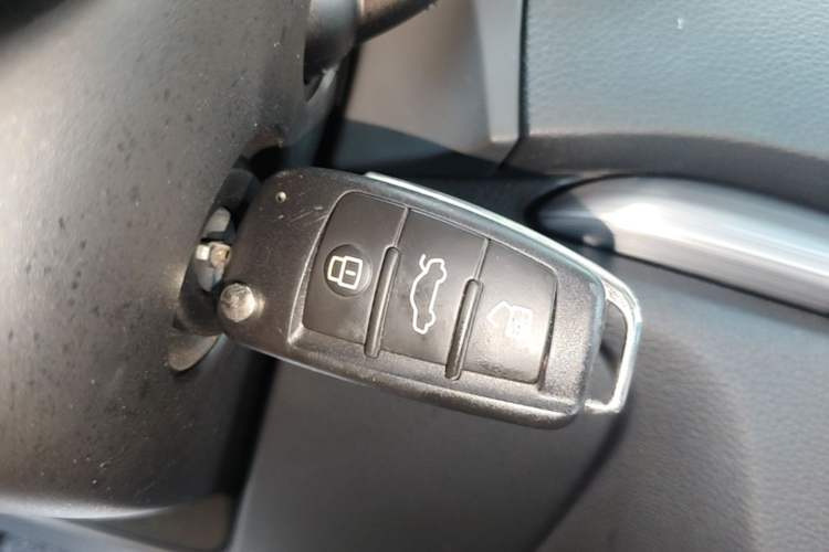 Used Audi A3 2016 Limousine 35 TFSI Prestige Edition Vehicle Key