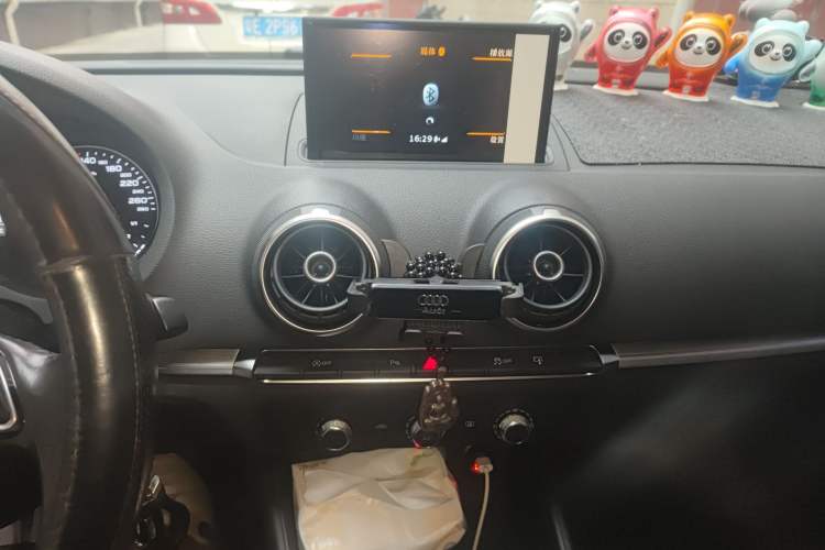 Used Audi A3 2016 Sportback 35 TFSI Ambition Audio And AC Panel