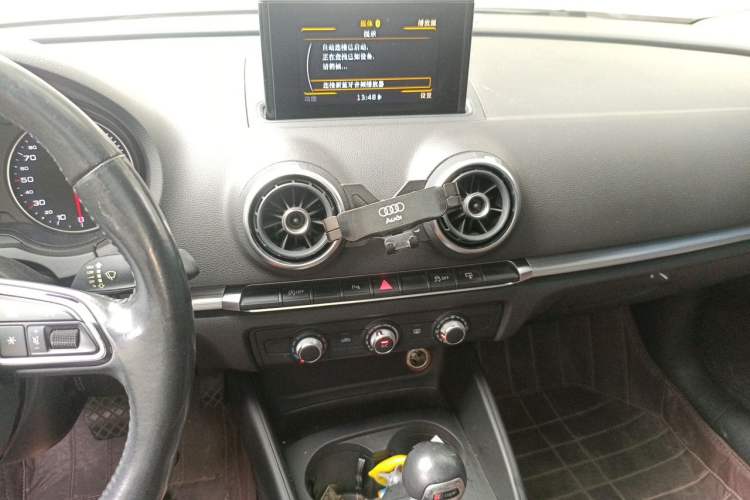 Used Audi A3 2016 Limousine 35 TFSI Prestige Edition Audio And AC Panel