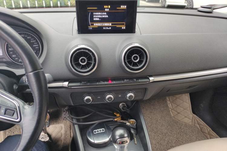 Used Audi A3 2016 Limousine 35 TFSI Prestige Edition Audio And AC Panel