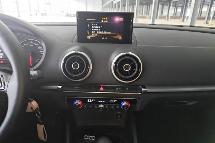 Used Audi A3 2016 Limousine 35 TFSI Style Edition Audio And AC Panel