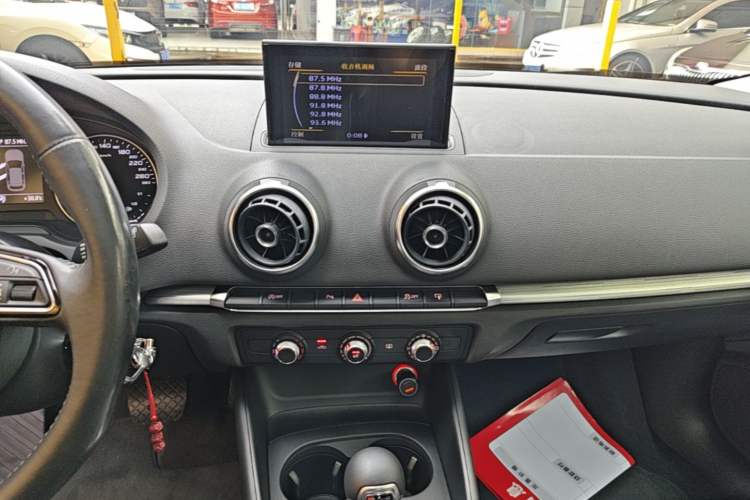 Used Audi A3 2016 Sportback 35 TFSI Ambition Audio And AC Panel