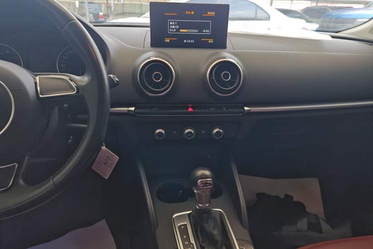Used Audi A3 2016 Sportback 35 TFSI Ambition Edition Audio And AC Panel