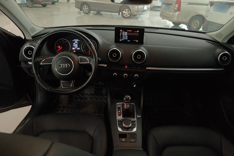 Used Audi A3 2016 Sportback 35 TFSI Ambition Edition Center Console