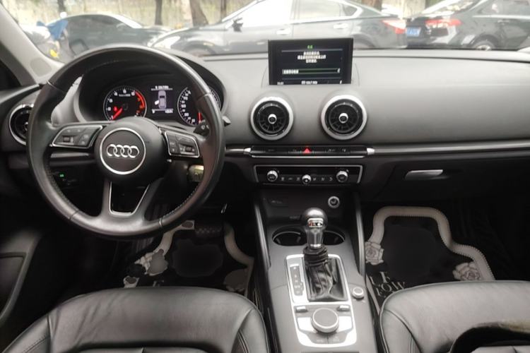 Used Audi A3 2016 Sportback 35 TFSI Style Edition Center Console