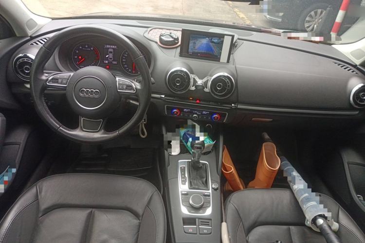 Used Audi A3 2016 Limousine 35 TFSI Style Edition Center Console