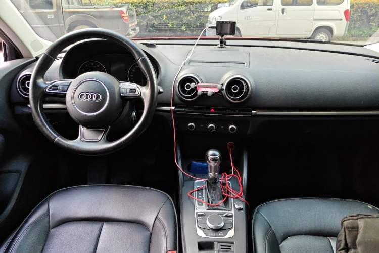 Used Audi A3 2016 Sportback 35 TFSI Ambition Center Console