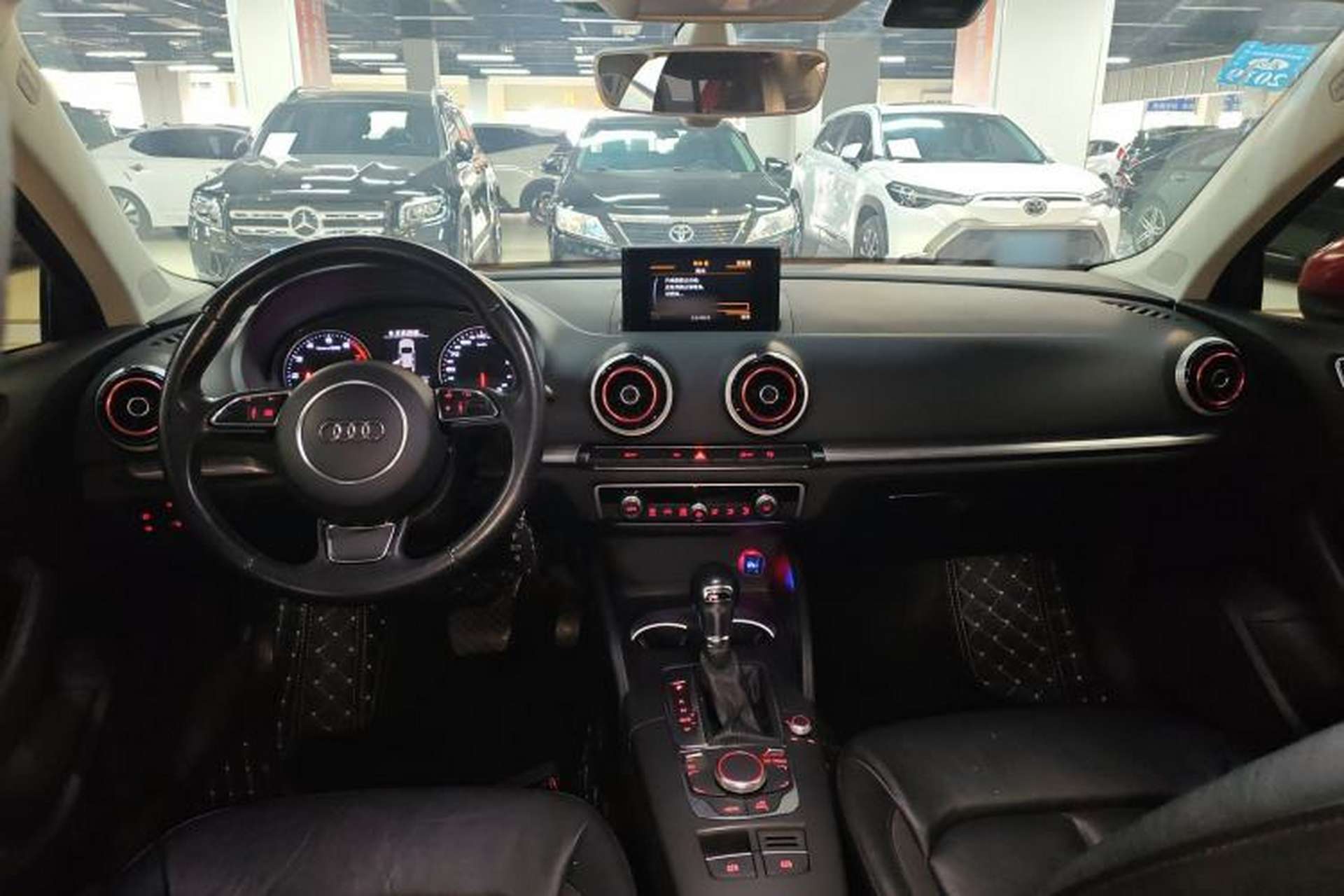 Used Audi A3 2016 Limousine 35 TFSI Style Edition Center Console