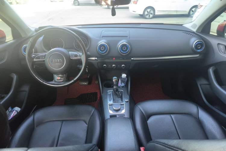Used Audi A3 2016 Limousine 35 TFSI Prestige Edition Center Console