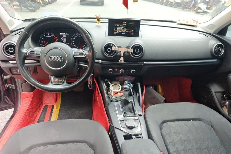 Used Audi A3 2016 Sportback 35 TFSI Ambition Edition Center Console
