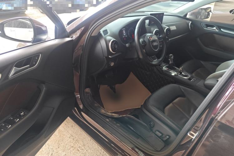 Used Audi A3 2016 Limousine 40 TFSI Style Edition Driver Seat