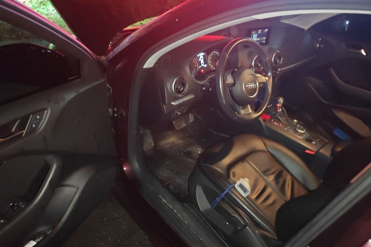 Used Audi A3 2016 Limousine 35 TFSI Ambition Edition Driver Seat