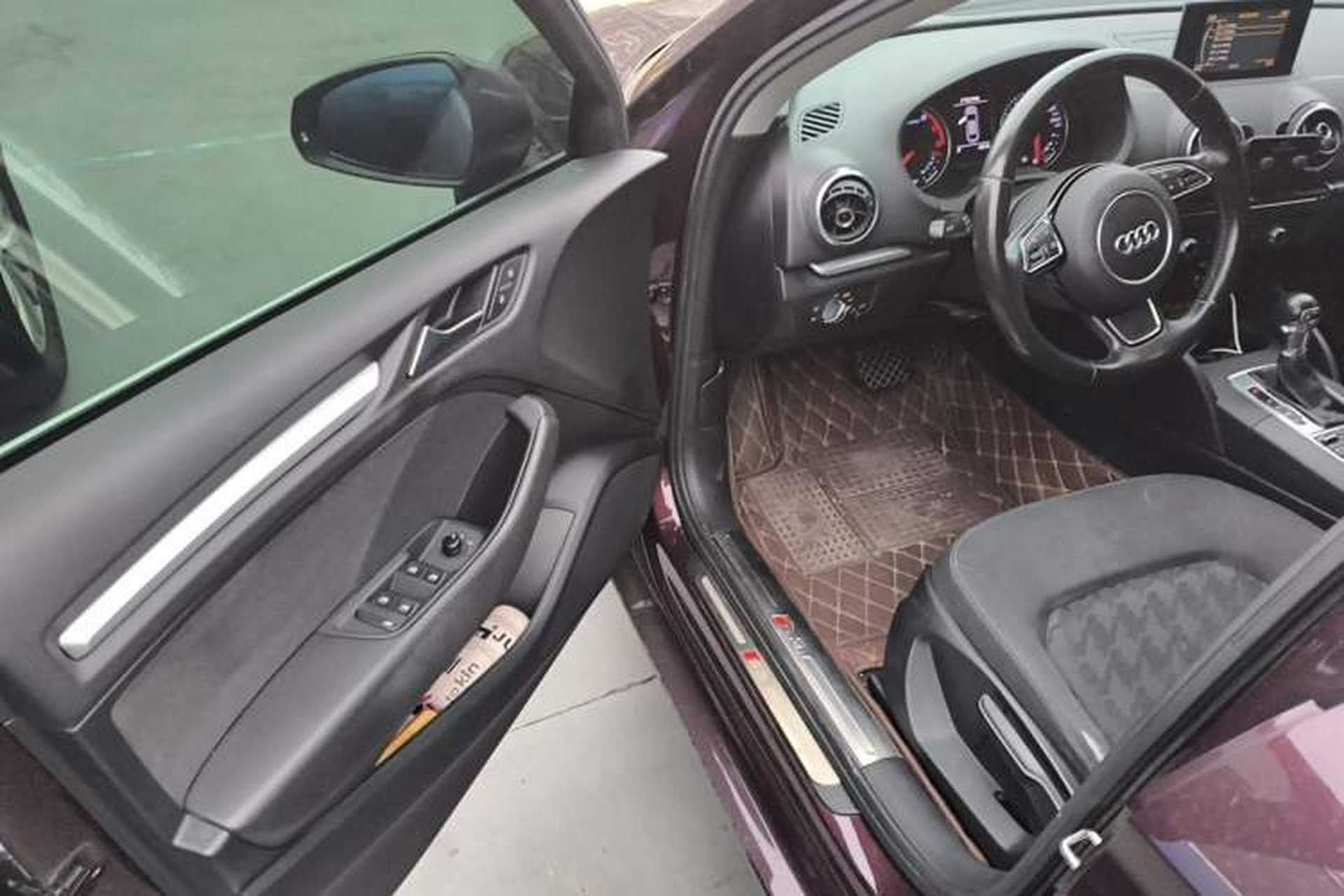 Used Audi A3 2016 Limousine 35 TFSI Ambition Edition Driver Seat