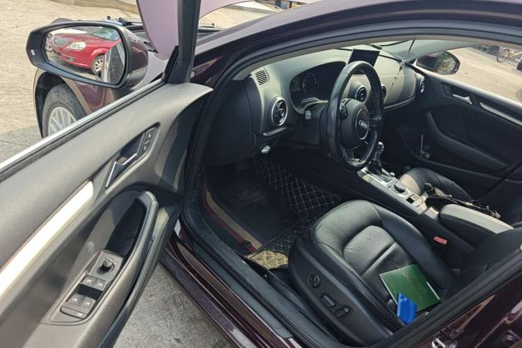 Used Audi A3 2016 Limousine 35 TFSI Prestige Edition Driver Seat