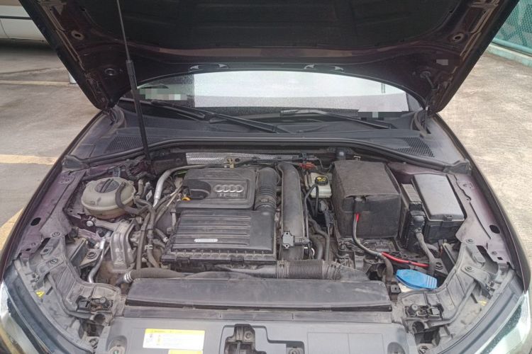 Used Audi A3 2016 Limousine 35 TFSI Style Edition Engine Bay