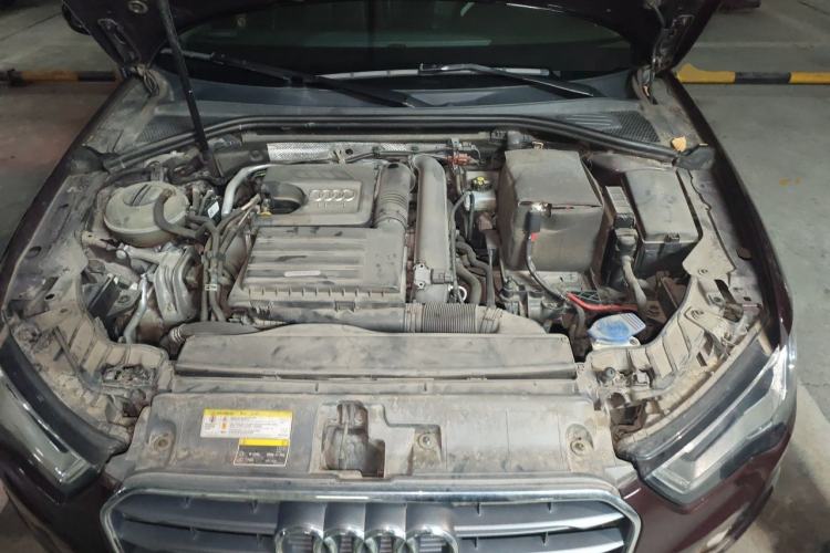 Used Audi A3 2016 Limousine 35 TFSI Style Edition Engine Bay