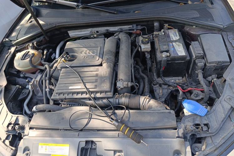 Used Audi A3 2016 Limousine 35 TFSI Style Edition Engine Bay