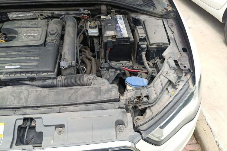 Used Audi A3 2016 Limousine 35 TFSI Prestige Edition Engine Bay Left