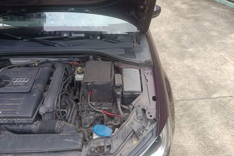 Used Audi A3 2016 Limousine 35 TFSI Style Edition Engine Bay Left