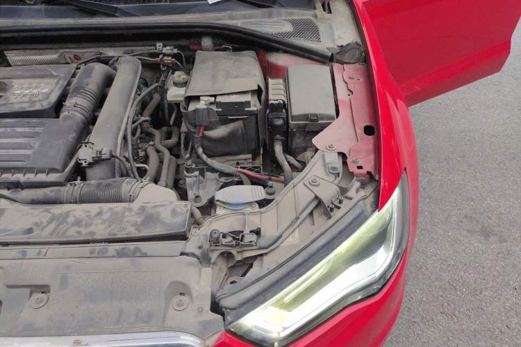 Used Audi A3 2016 Limousine 35 TFSI Prestige Edition Engine Bay Left