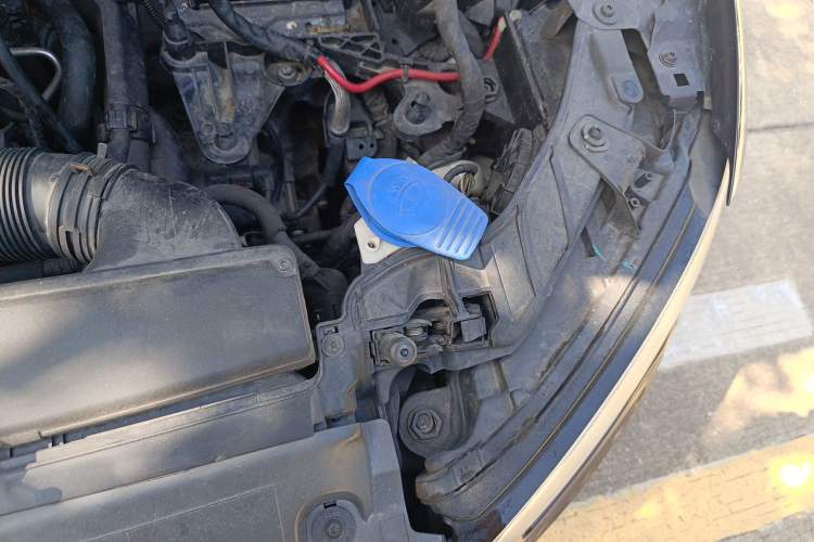 Used Audi A3 2016 Limousine 35 TFSI Style Edition Engine Bay Left
