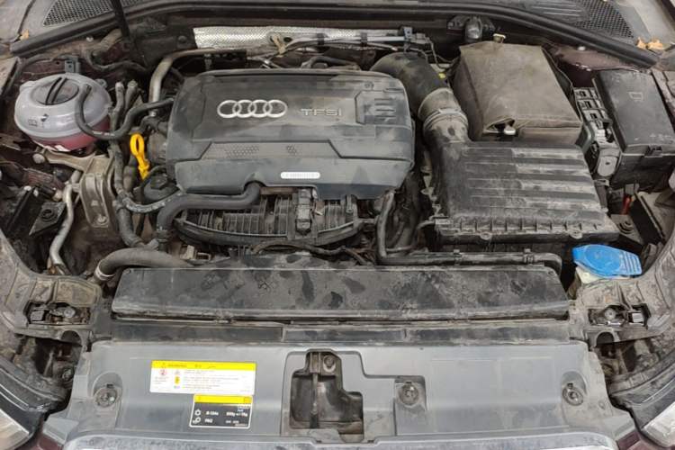 Used Audi A3 2016 Limousine 40 TFSI Style Edition Engine Bay