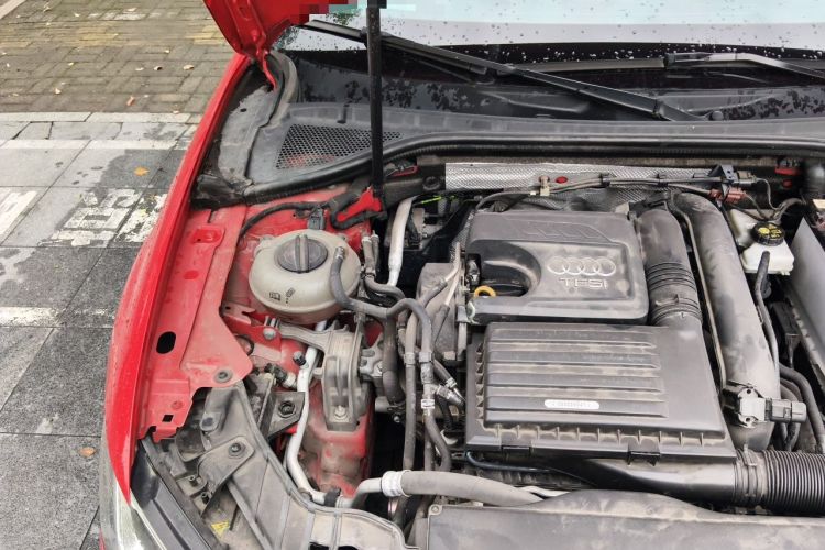 Used Audi A3 2016 Limousine 35 TFSI Style Edition Engine Bay Right