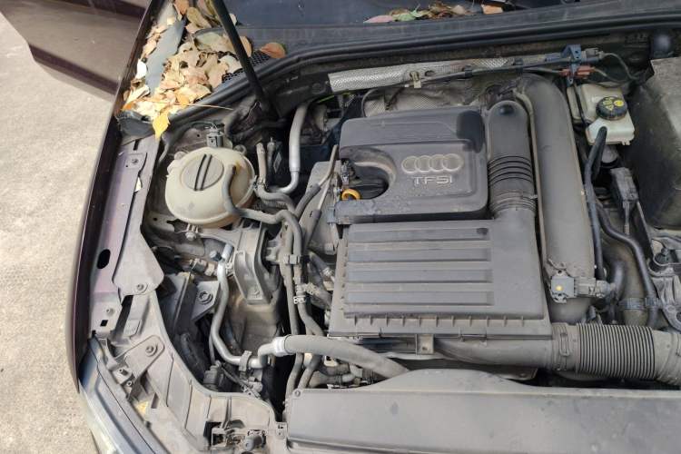 Used Audi A3 2016 Limousine 35 TFSI Prestige Edition Engine Bay Right