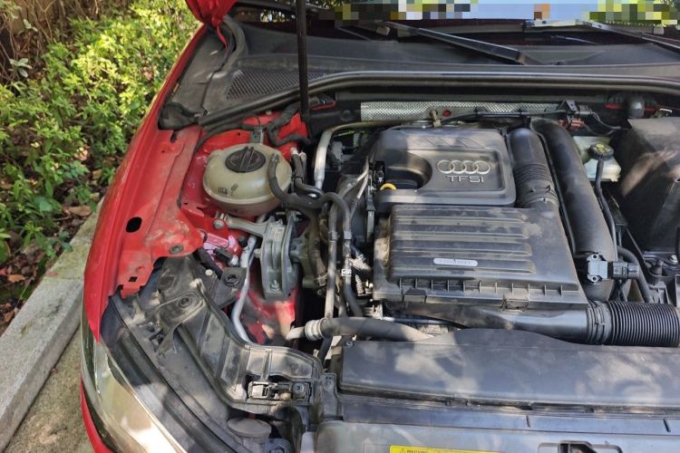 Used Audi A3 2016 Limousine 35 TFSI Ambition Edition Engine Bay Right