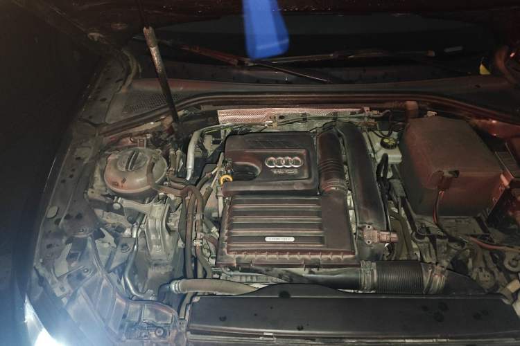 Used Audi A3 2016 Limousine 35 TFSI Ambition Edition Engine Bay Right