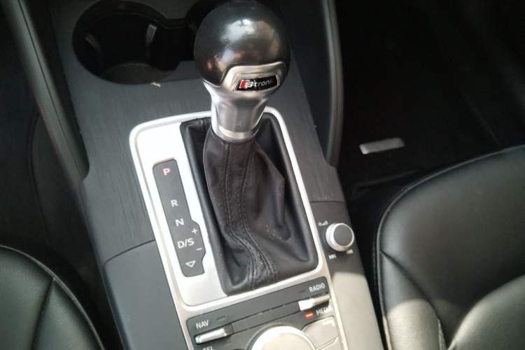Used Audi A3 2016 Sportback 35 TFSI Ambition Gear Lever