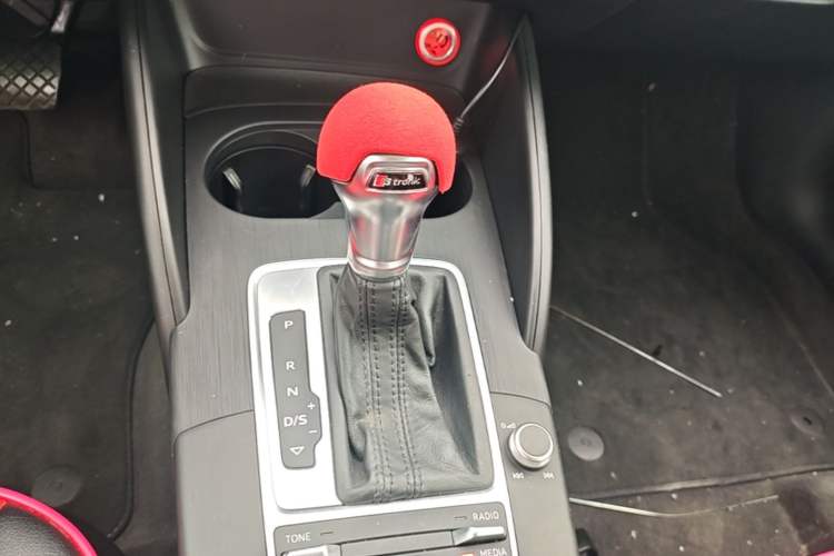 Used Audi A3 2016 Limousine 35 TFSI Prestige Edition Gear Lever