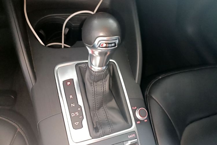 Used Audi A3 2016 Limousine 35 TFSI Ambition Edition Gear Lever