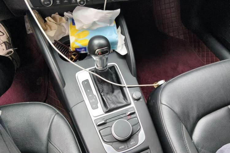 Used Audi A3 2016 Limousine 35 TFSI Style Edition Gear Lever