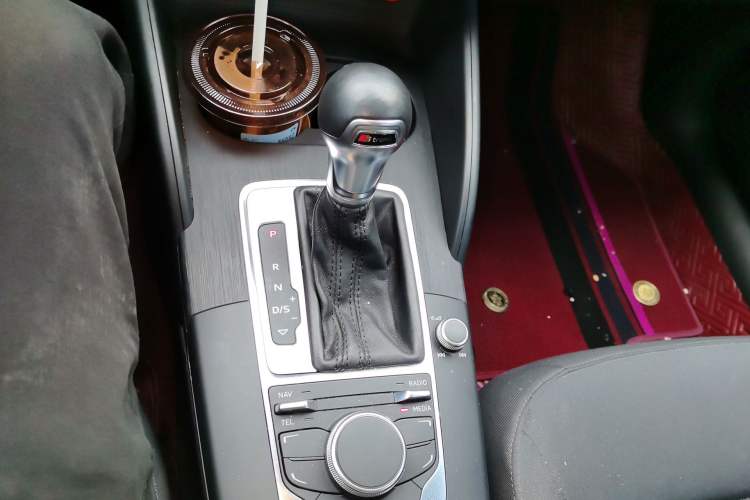 Used Audi A3 2016 Sportback 35 TFSI Ambition Gear Lever