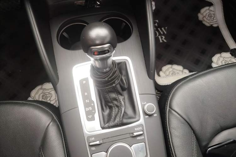 Used Audi A3 2016 Sportback 35 TFSI Style Edition Gear Lever