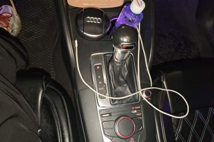 Used Audi A3 2016 Limousine 35 TFSI Prestige Edition Gear Lever