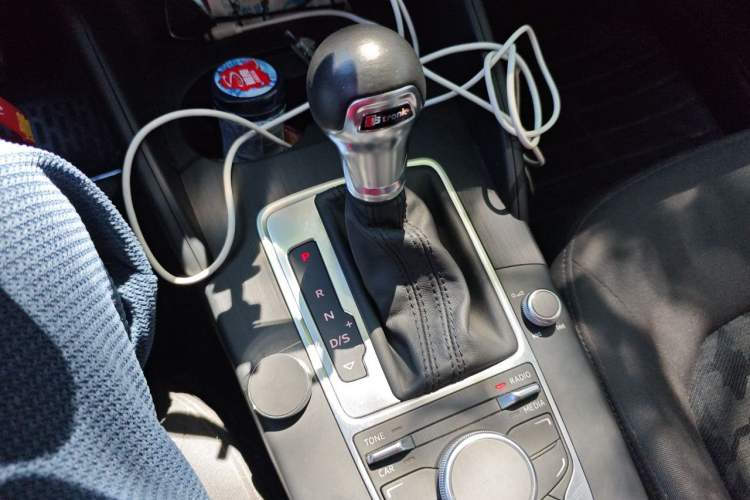 Used Audi A3 2016 Sportback 35 TFSI Ambition Edition Gear Lever