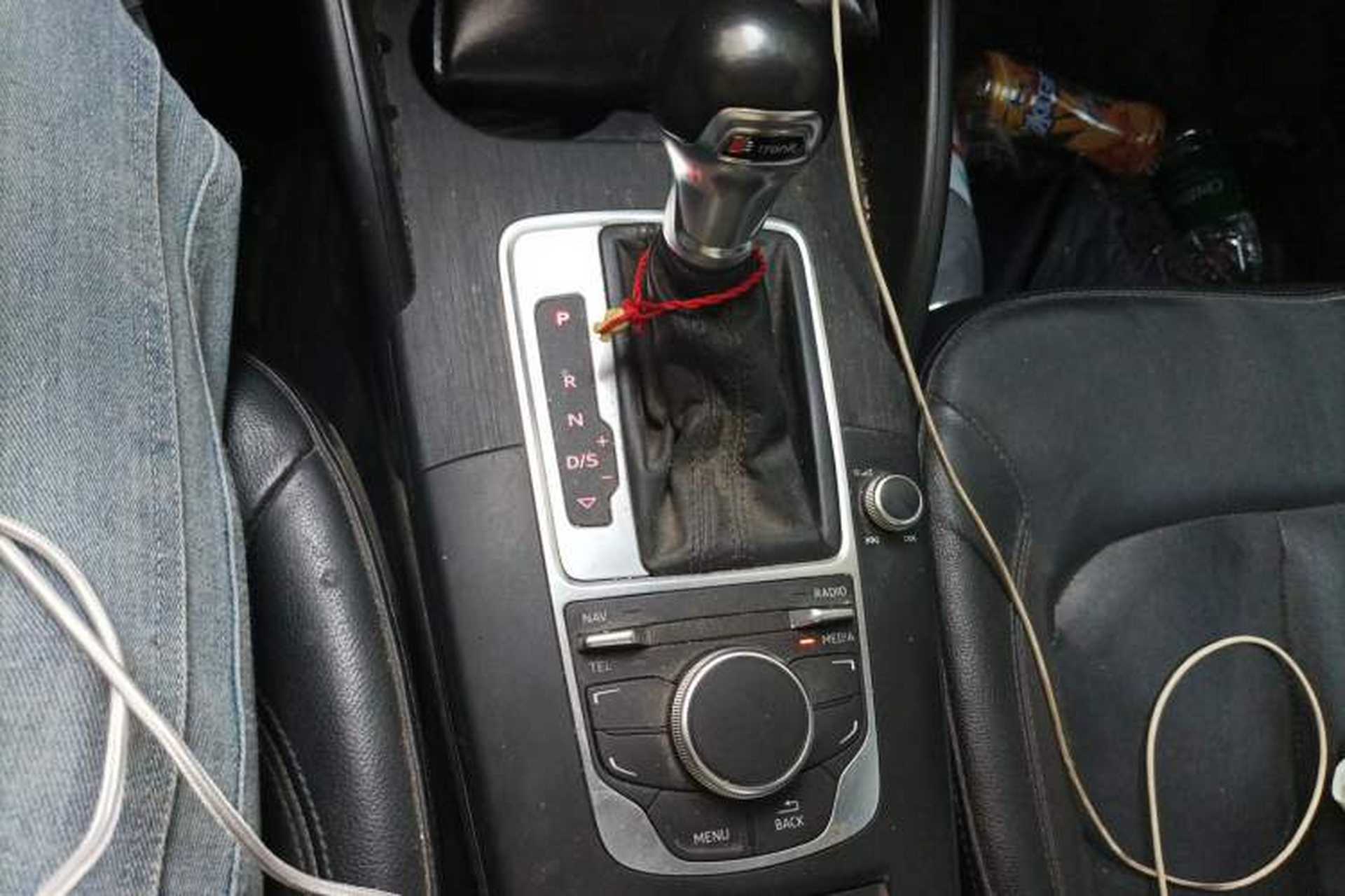 Used Audi A3 2016 Limousine 35 TFSI Style Edition Gear Lever