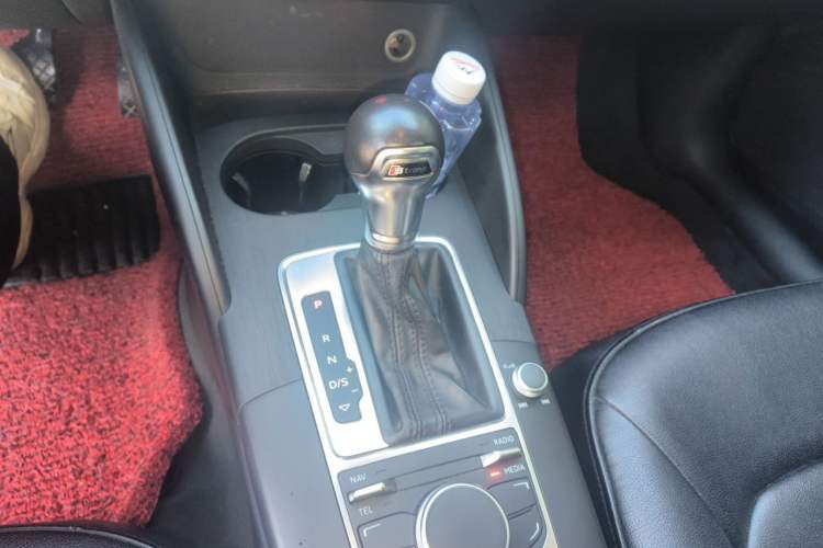 Used Audi A3 2016 Limousine 35 TFSI Prestige Edition Gear Lever