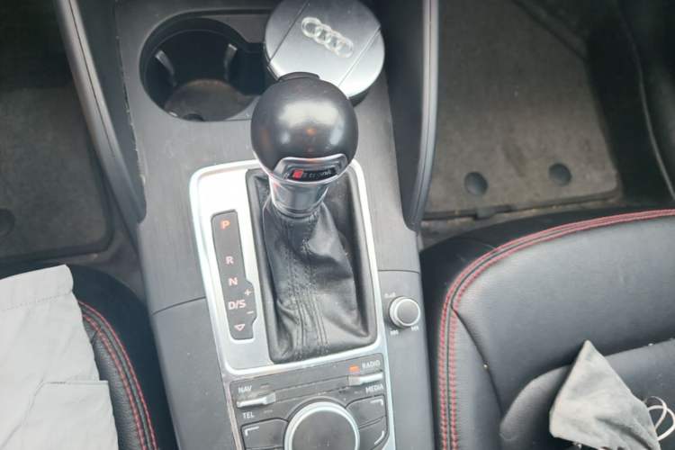Used Audi A3 2016 Sportback 35 TFSI Ambition Gear Lever
