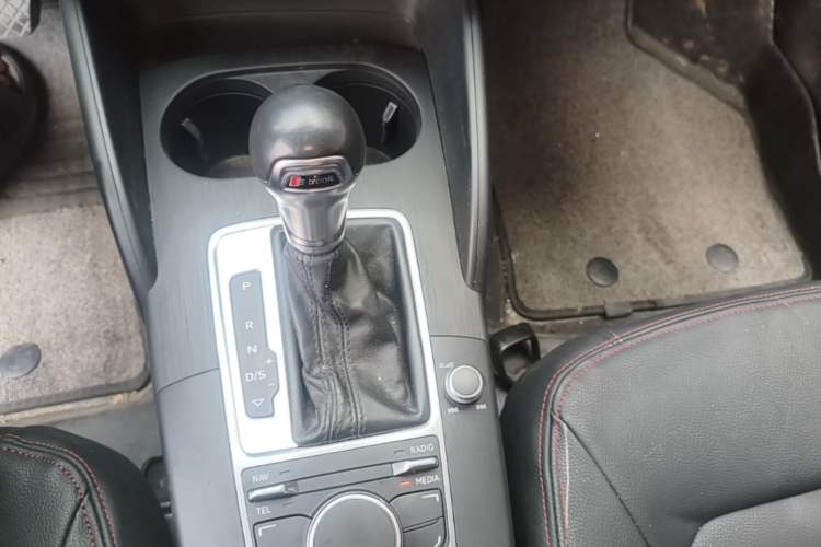 Used Audi A3 2016 Sportback 35 TFSI Ambition Gear Lever