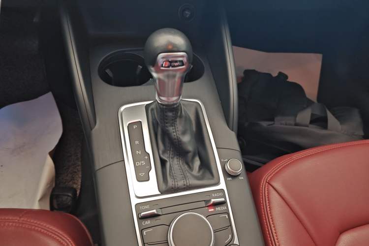 Used Audi A3 2016 Sportback 35 TFSI Ambition Edition Gear Lever