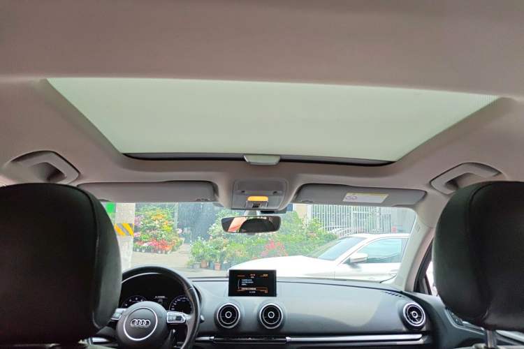 Used Audi A3 2016 Limousine 35 TFSI Prestige Edition Headliner