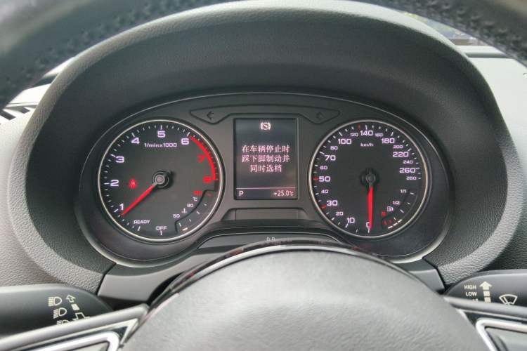 Used Audi A3 2016 Limousine 35 TFSI Style Edition Instrument Cluster