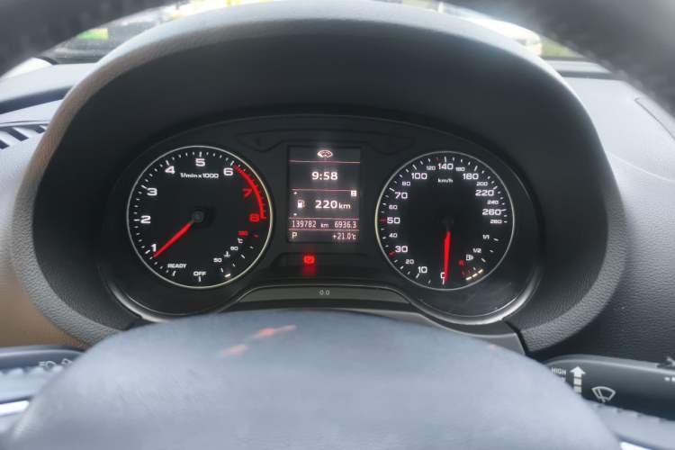 Used Audi A3 2016 Limousine 35 TFSI Ambition Edition Instrument Cluster