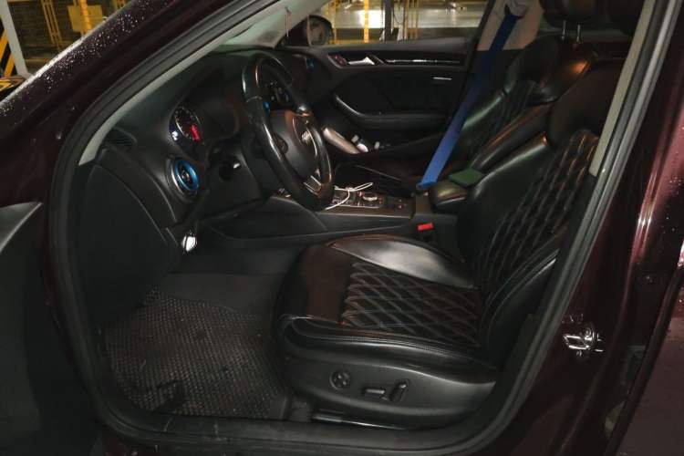 Used Audi A3 2016 Limousine 35 TFSI Prestige Edition Left Front Seat