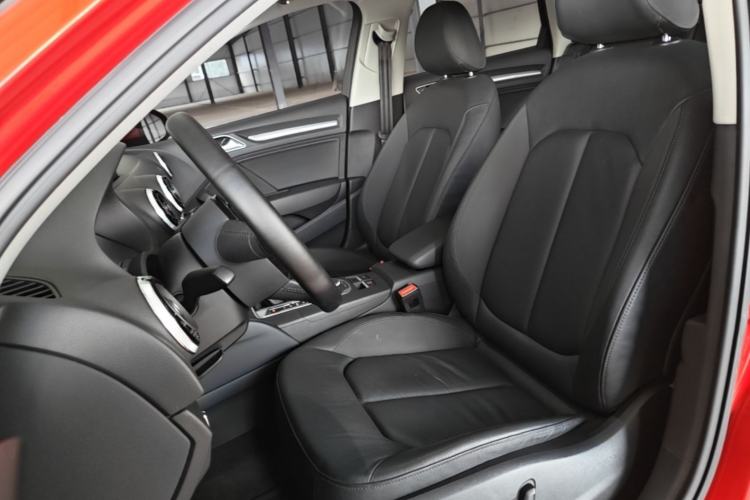 Used Audi A3 2016 Limousine 35 TFSI Style Edition Left Front Seat