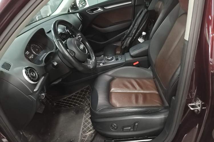Used Audi A3 2016 Limousine 40 TFSI Style Edition Left Front Seat